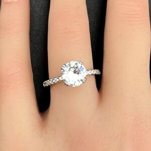 .925 Sterling Silver with Round Cut White Diamond Cubic Zirconia Ring Size 9